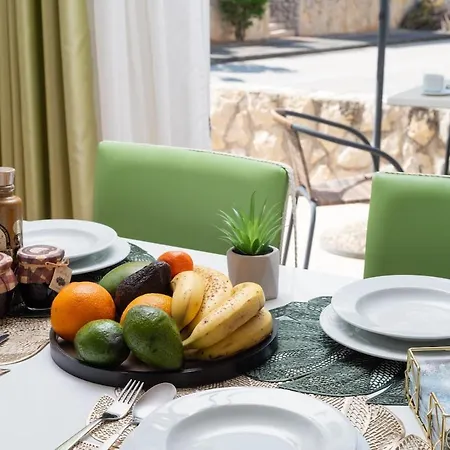 Sunny 1-bedroom 1211 * Petrcane