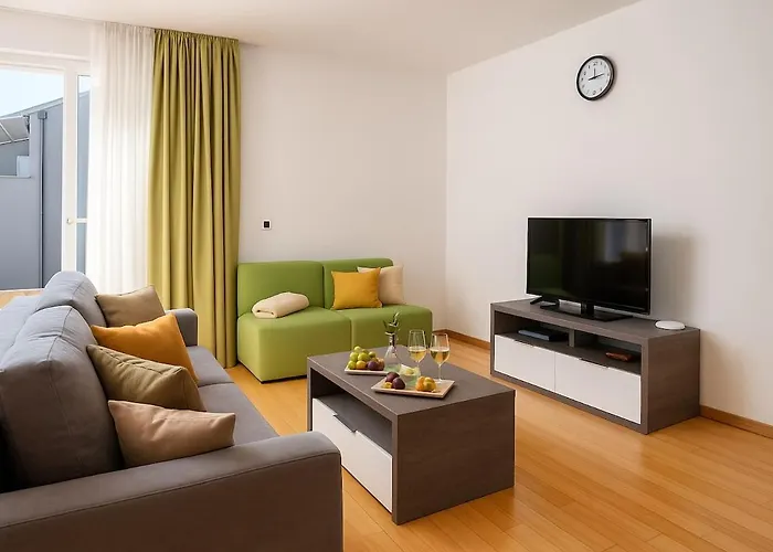 Sunny 1-bedroom 1211 公寓 *