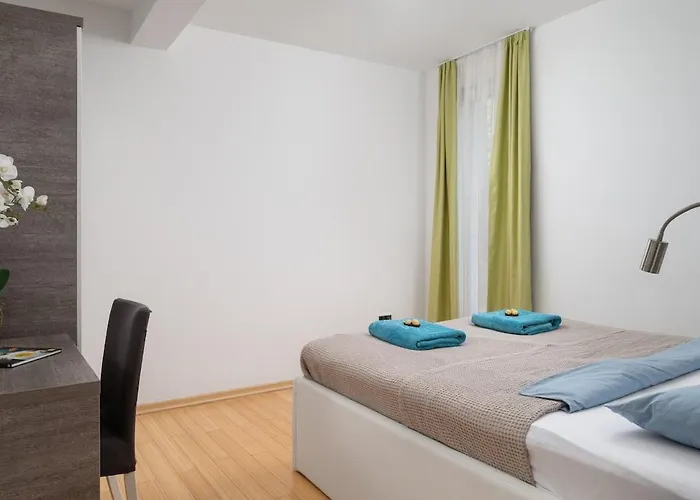 Sunny 1-bedroom 1211 公寓 佩特坎内