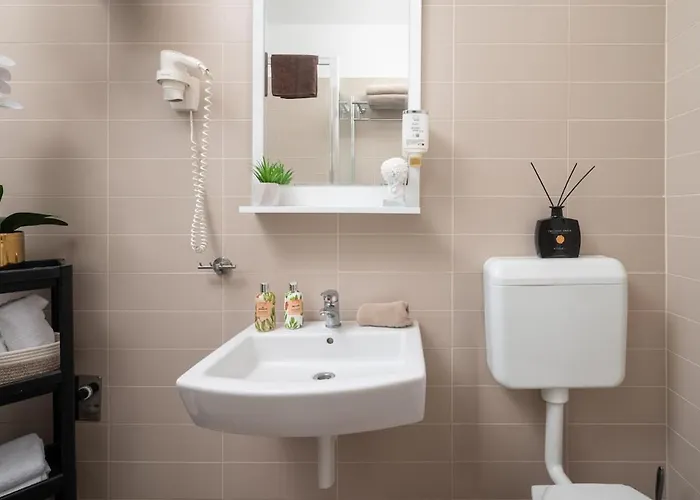 Sunny 1-bedroom 1211 Apartamento Petrcane