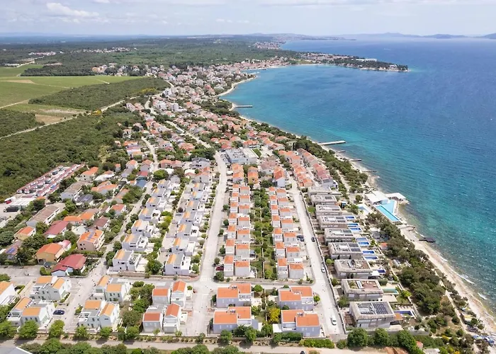 Sunny 1-bedroom 1211